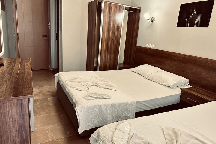 Room 4 of 55
