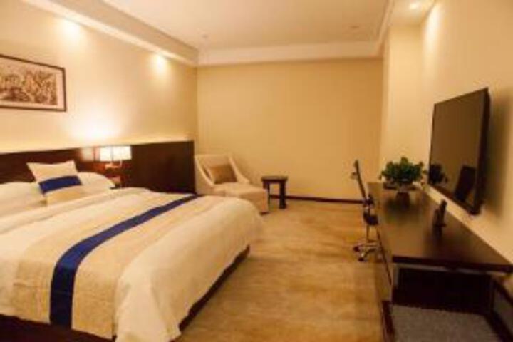 Room 8 of 8