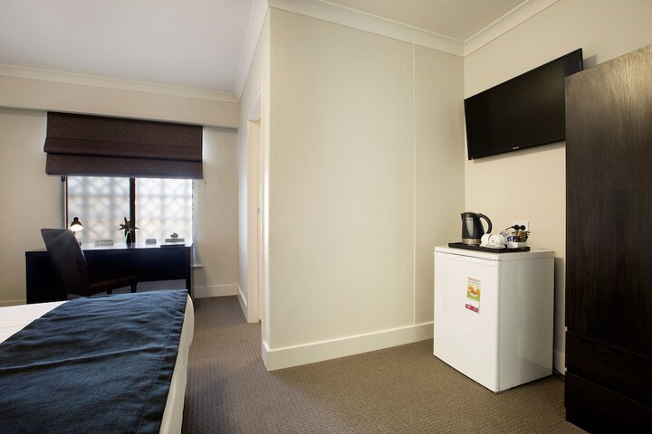 Room 7 of 44
