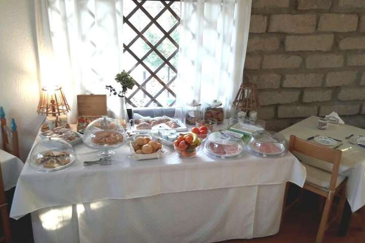 Dining 9 of 20