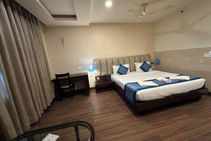 Room 2 of 29