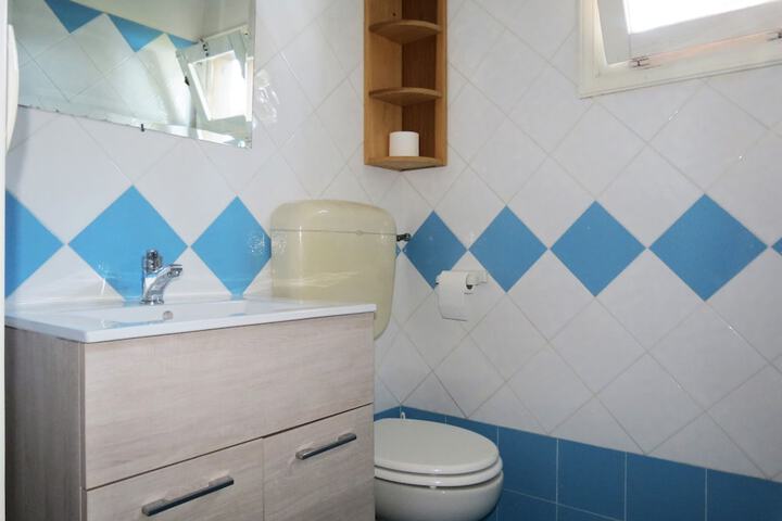 Clean Restrooms