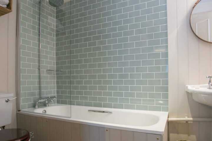 Room 15 of 21