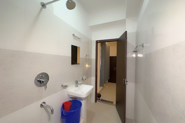 Room 43 of 83
