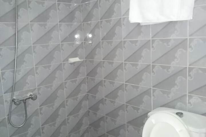 Room 13 of 30