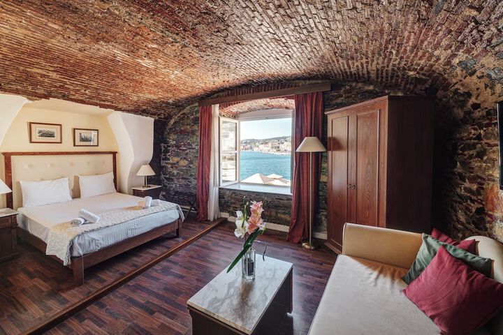 Room 20 of 93