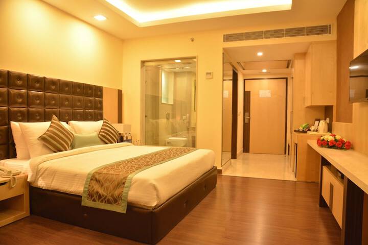 Room 13 of 73