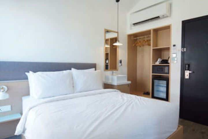 Room 43 of 74