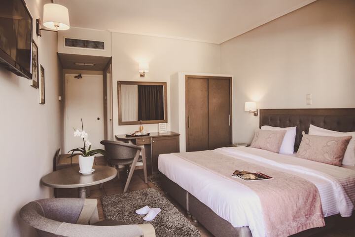 Room 4 of 67