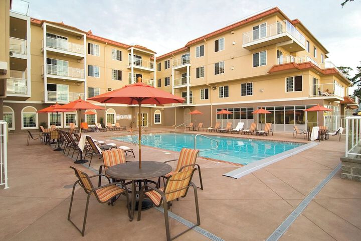 Pools & Facilities