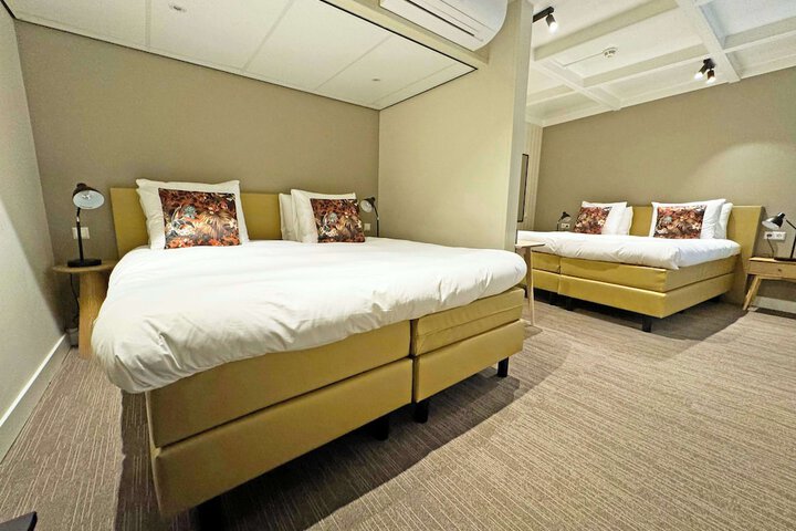 Room 38 of 144