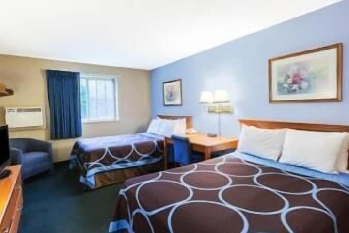 Room 16 of 32