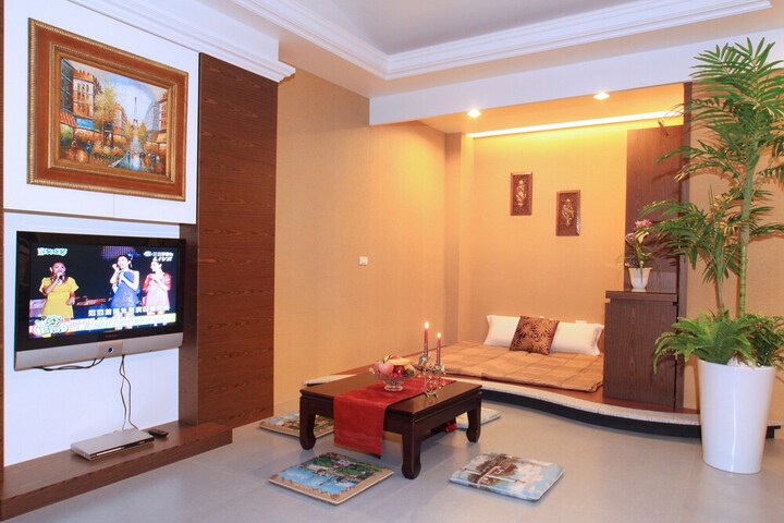 Room 18 of 37