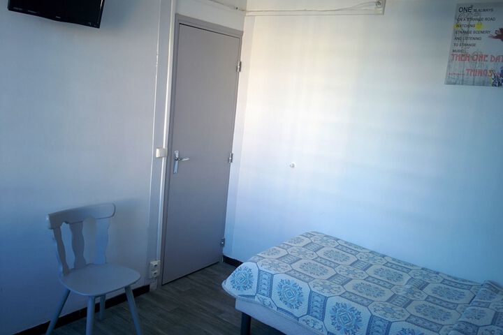 Room 3 of 53