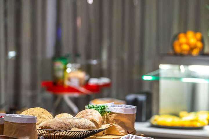 Breakfast/Coffee Service 85 of 209