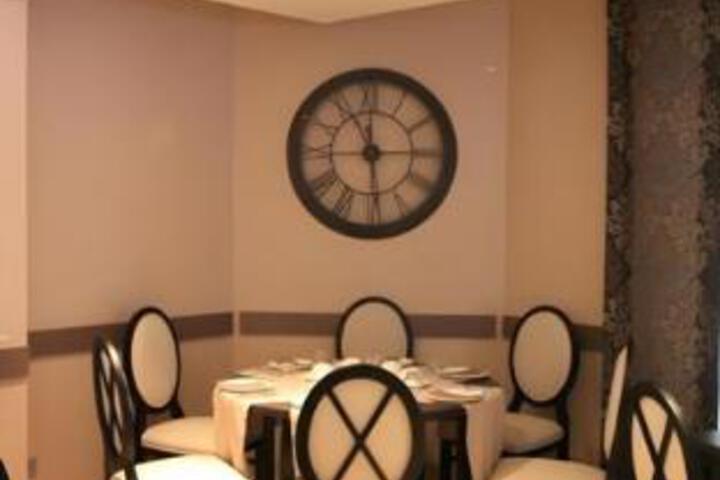 Dining Photos