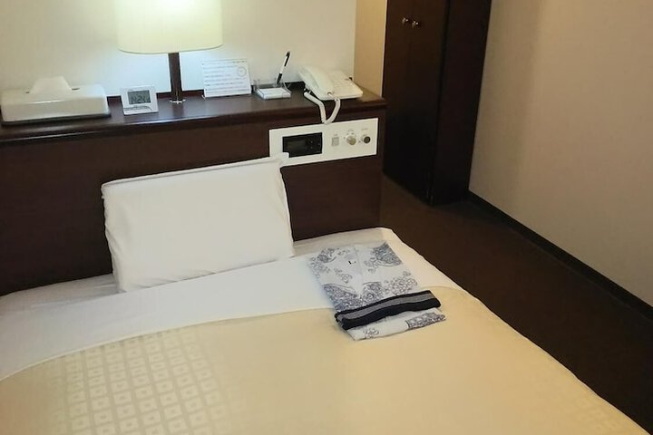 Room 9 of 31