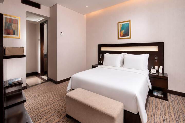 Room 32 of 108