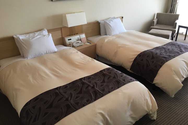 Room 8 of 111