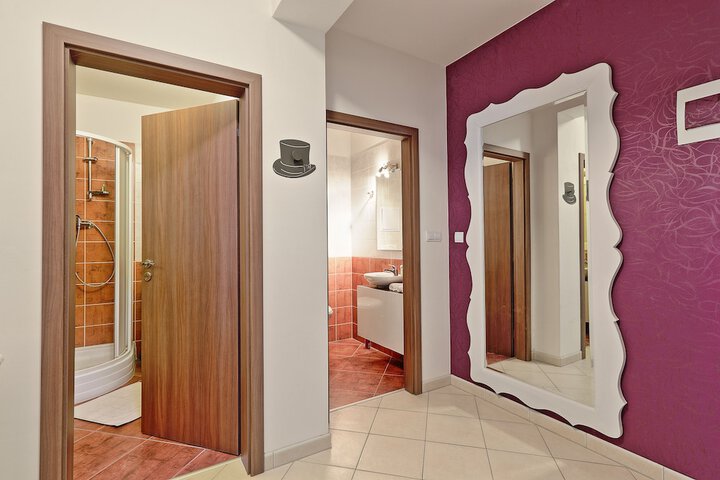 Hotel 4 of 27