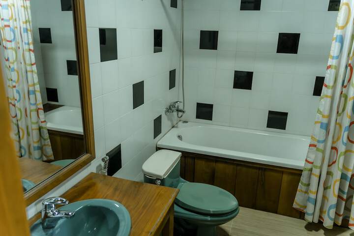 Room 12 of 16