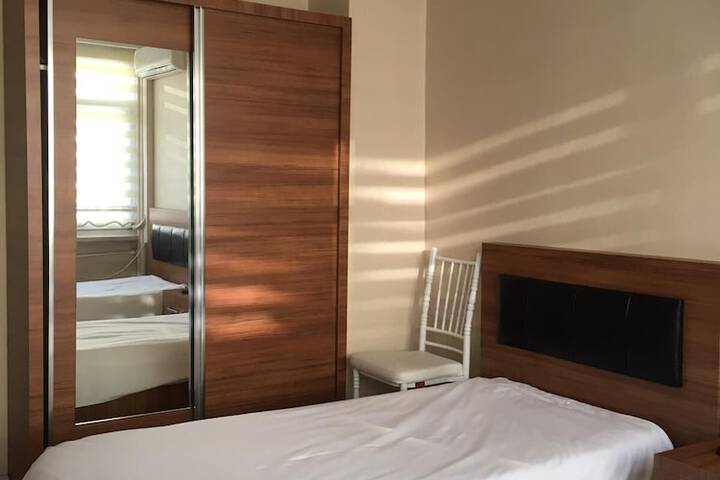 Room 20 of 33