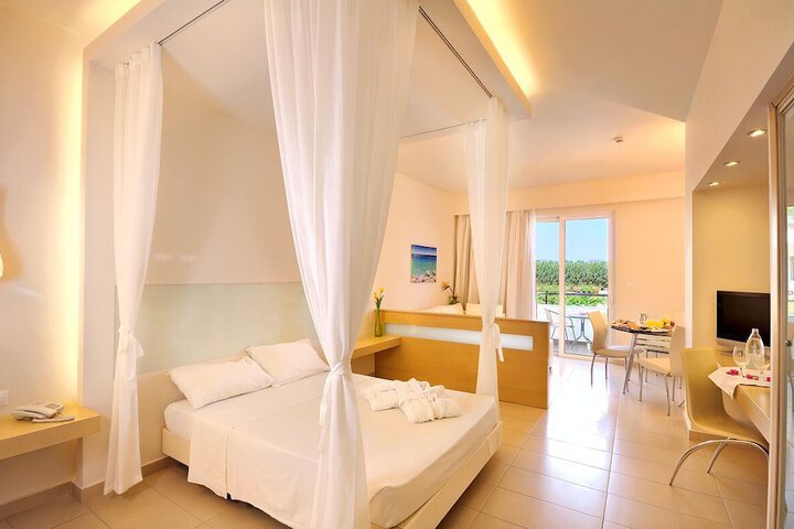 Room 7 of 23
