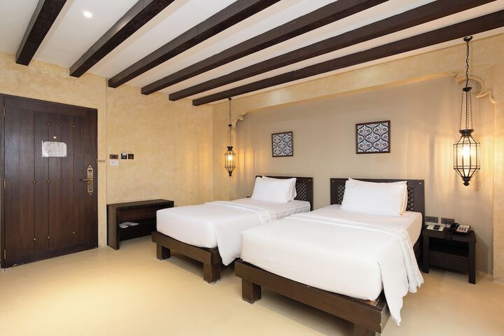 Room 16 of 84