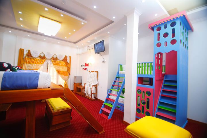 Room 112 of 230