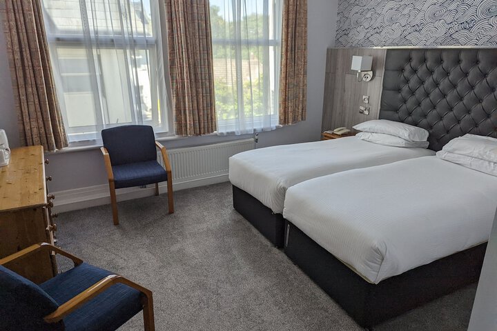 Room 44 of 118