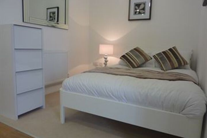 Room 7 of 19