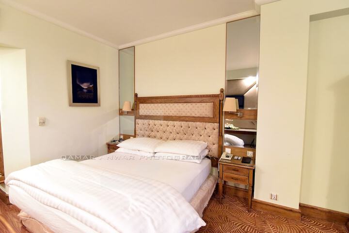 Room 10 of 53