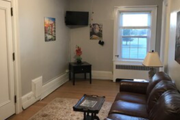 Room 42 of 108