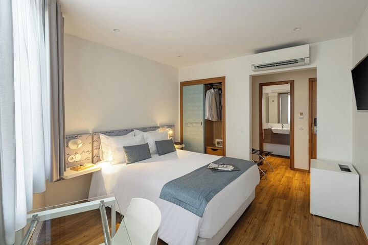 Room 29 of 61