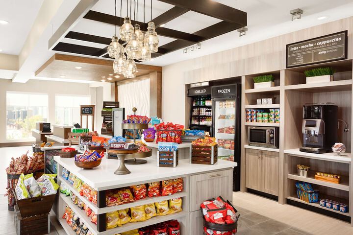 Snack bar