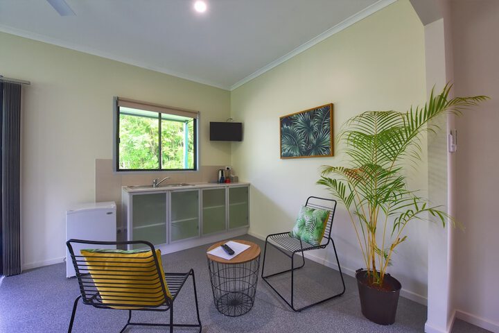 Room 14 of 37