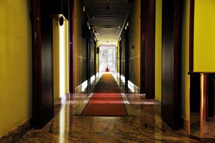Ballroom/Hall 41 of 65