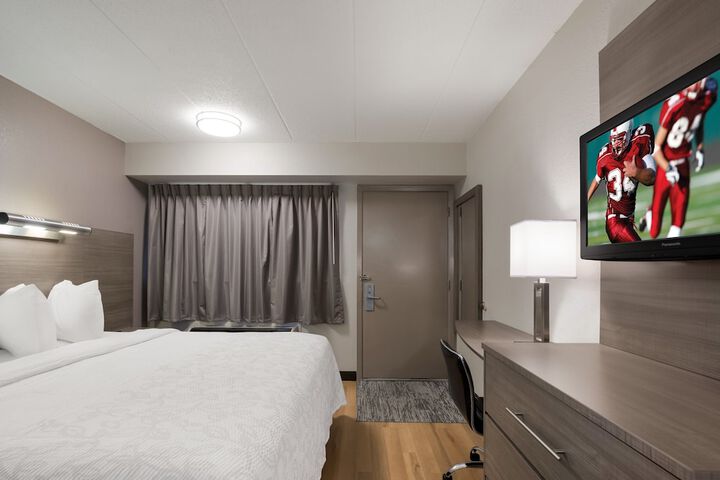 2 Double Beds (7 of 9)