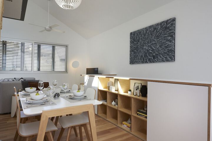 Room 6 of 24