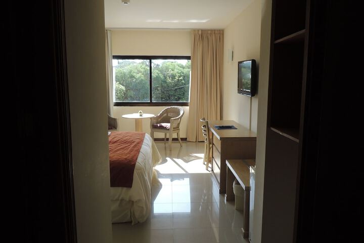 Room 17 of 66