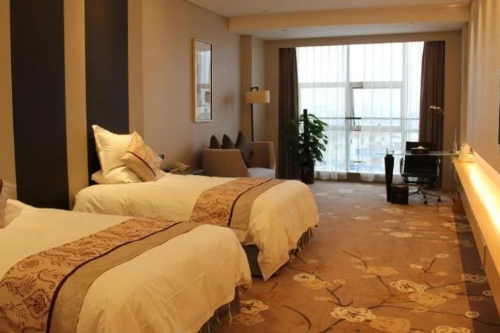 Room 3 of 27