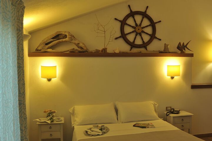 Room 6 of 31