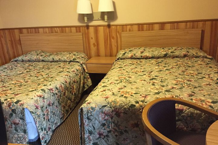 Room 2 of 4