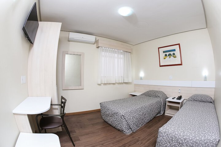Room 7 of 31