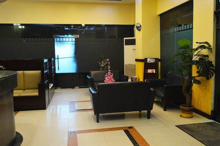 Guest Lobby