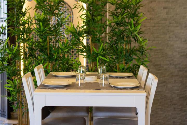 Dining 6 of 23