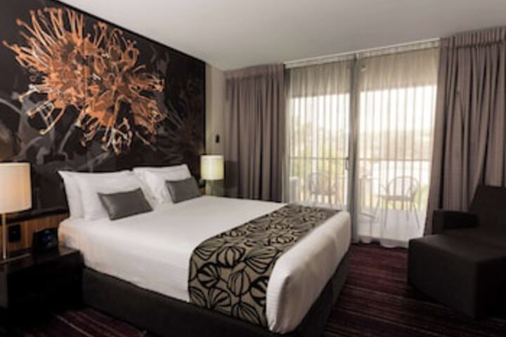 Room 61 of 237