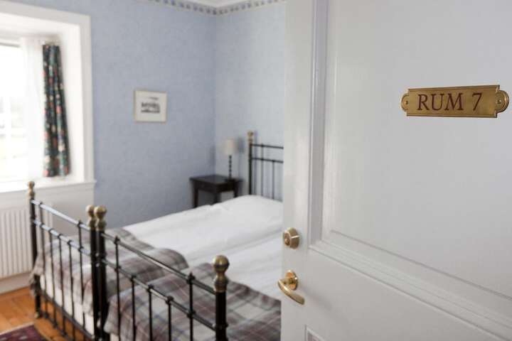 Room 3 of 43