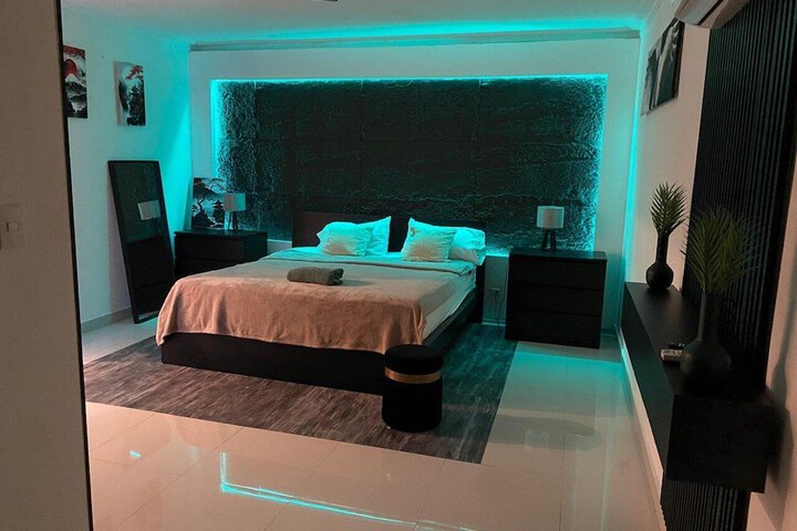 Room 3 of 25