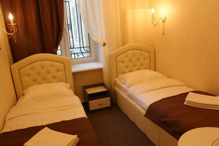 Room 7 of 13